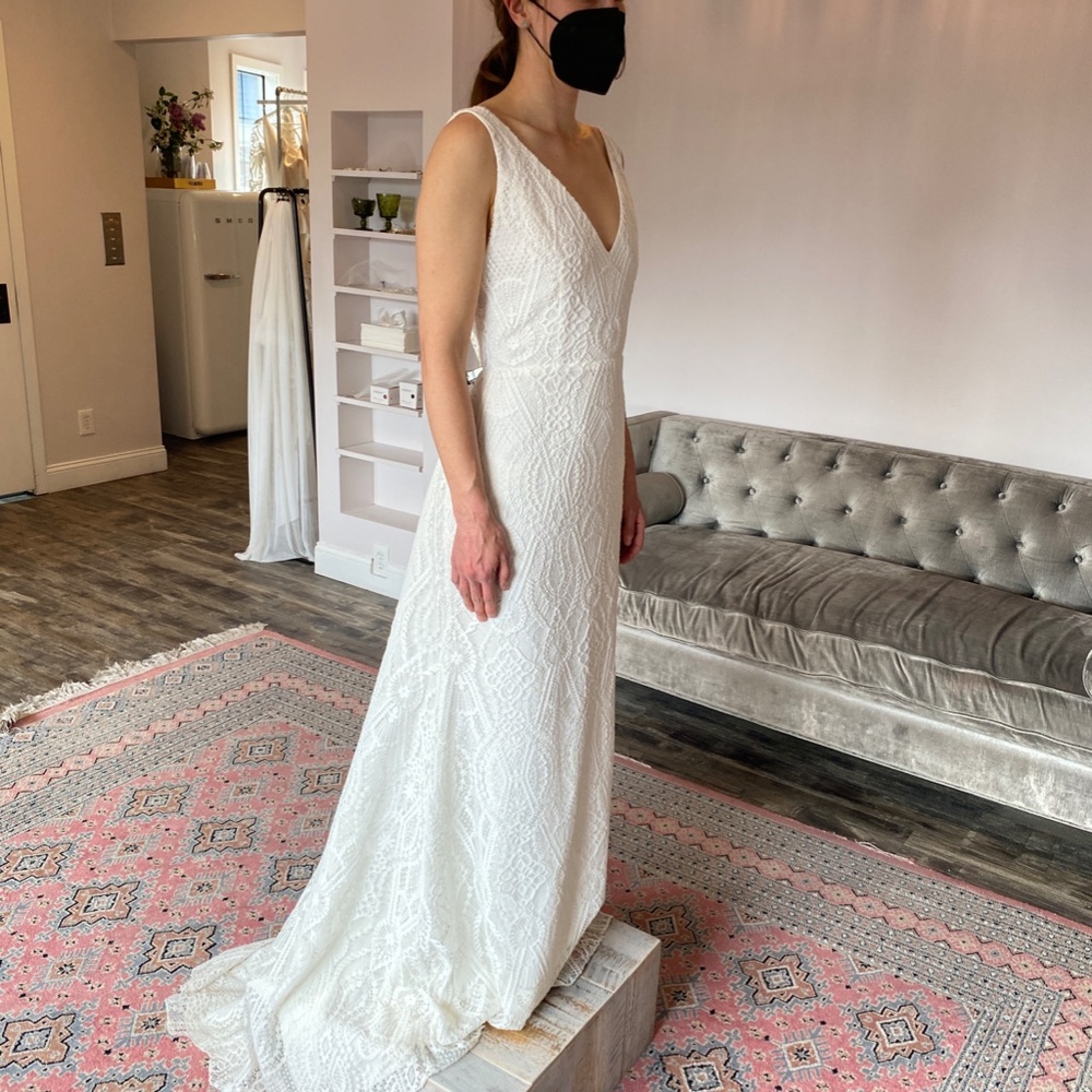 Scout "Sunset" Lace Wedding Bridal Dress - Picture 3 of 12